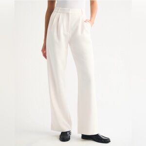 NWOT Abercrombie Sloane High Rise Wide Leg Tailored Pant, Cream, Size 25 Regular